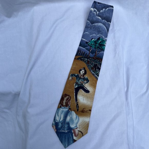 Neat Wizard of Oz Dorothy Dancing Scarecrow 100% silk men's neck tie 55x4 - Picture 1 of 4
